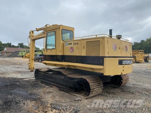 CAT 225 حفارات زحافة