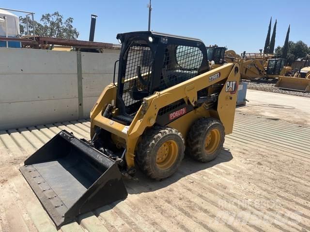 CAT 226D3 لوادر انزلاقية التوجيه