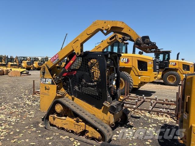 CAT 239D لوادر انزلاقية التوجيه