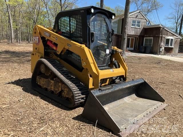 CAT 239D3 لوادر انزلاقية التوجيه