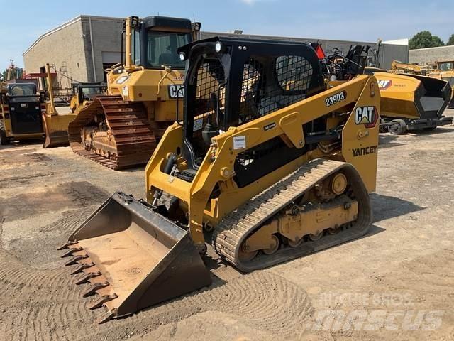 CAT 239D3 لوادر انزلاقية التوجيه
