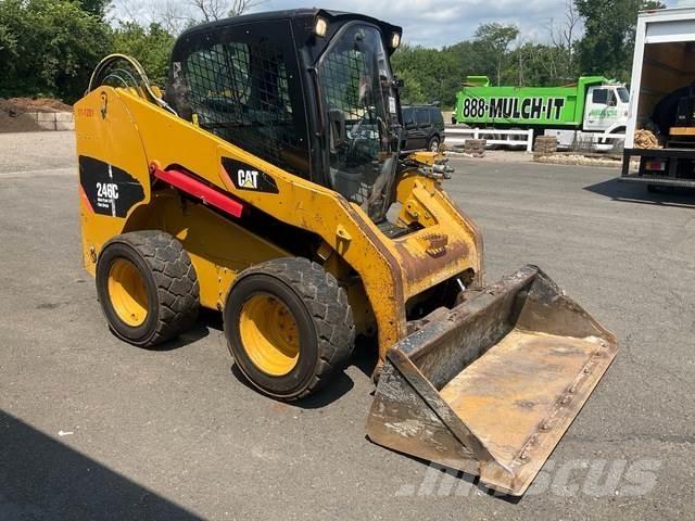 CAT 246C لوادر انزلاقية التوجيه