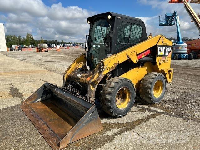 CAT 246D لوادر انزلاقية التوجيه