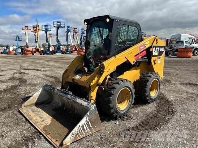 CAT 246D لوادر انزلاقية التوجيه