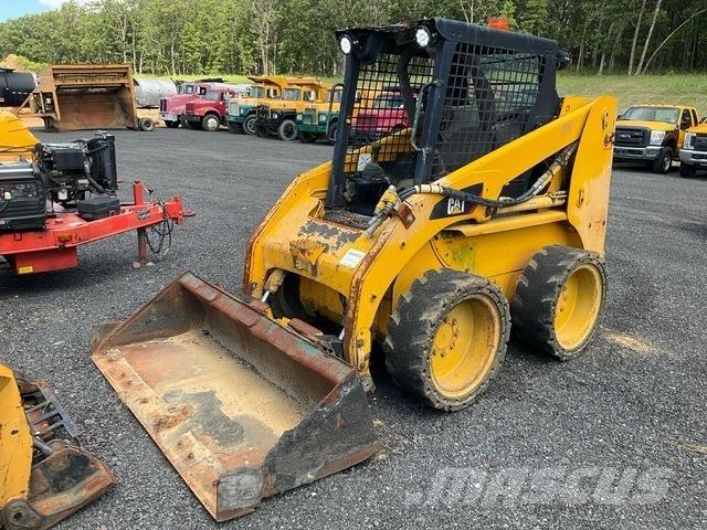 CAT 248B لوادر انزلاقية التوجيه