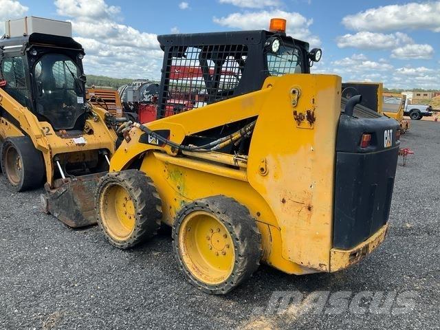 CAT 248B لوادر انزلاقية التوجيه