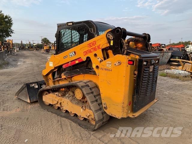 CAT 255 لوادر انزلاقية التوجيه