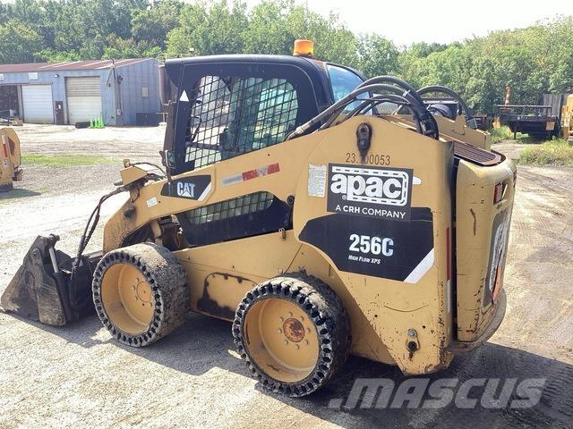 CAT 256C لوادر انزلاقية التوجيه