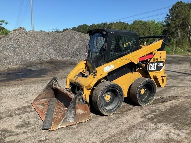 CAT 262D لوادر انزلاقية التوجيه