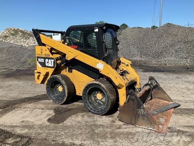 CAT 262D لوادر انزلاقية التوجيه