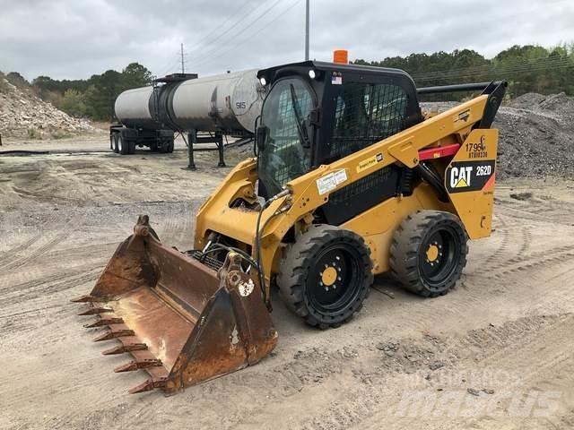 CAT 262D لوادر انزلاقية التوجيه
