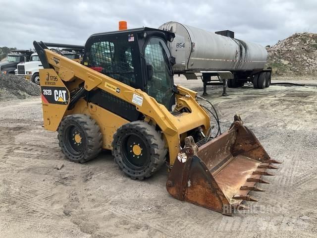CAT 262D لوادر انزلاقية التوجيه