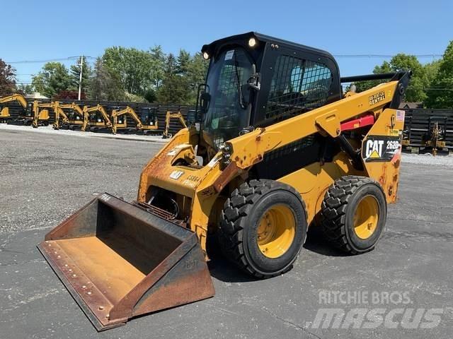 CAT 262D لوادر انزلاقية التوجيه