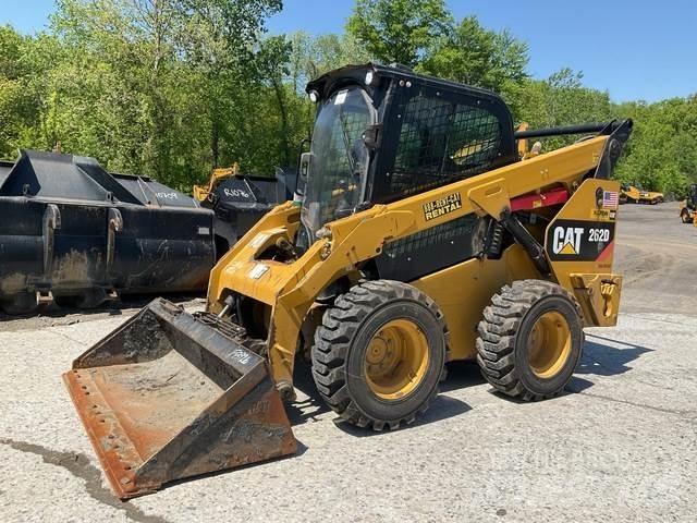 CAT 262D لوادر انزلاقية التوجيه
