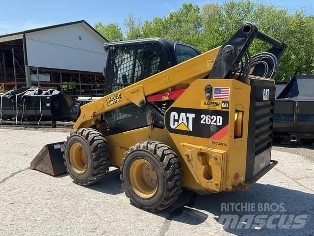 CAT 262D لوادر انزلاقية التوجيه