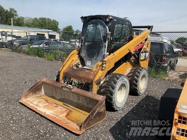 CAT 262D لوادر انزلاقية التوجيه