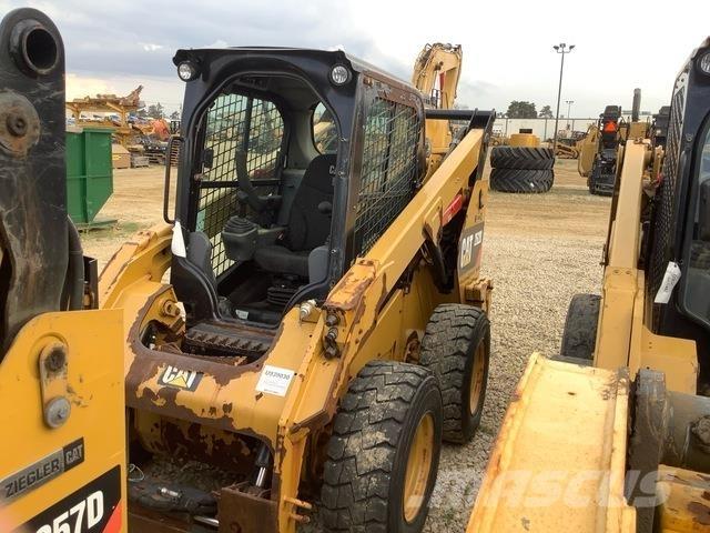 CAT 262D لوادر انزلاقية التوجيه