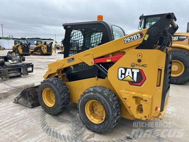 CAT 262D3 لوادر انزلاقية التوجيه