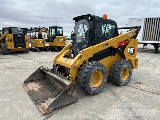 CAT 262D3 لوادر انزلاقية التوجيه