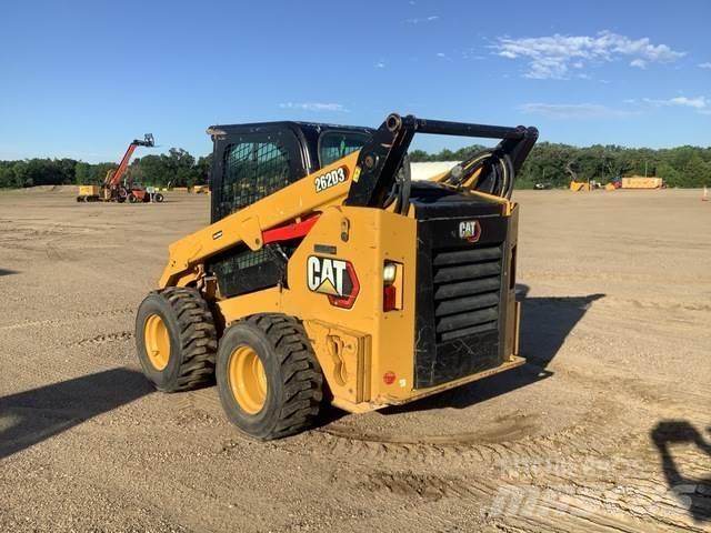 CAT 262D3 لوادر انزلاقية التوجيه
