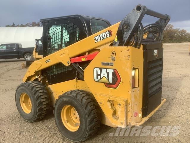 CAT 262D3 لوادر انزلاقية التوجيه
