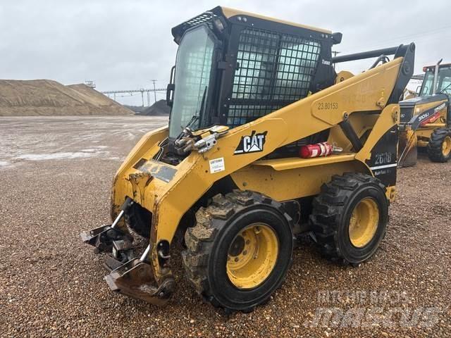 CAT 268B لوادر انزلاقية التوجيه