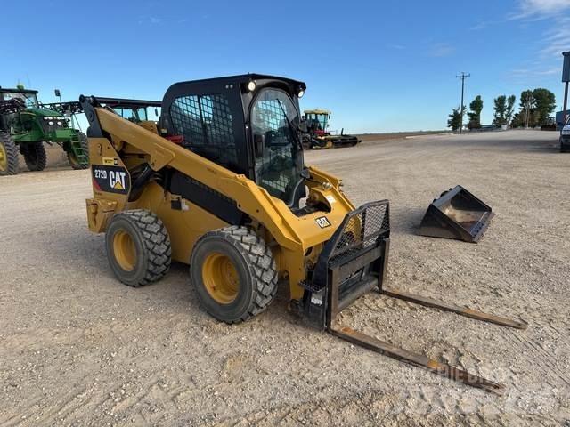 CAT 272D لوادر انزلاقية التوجيه