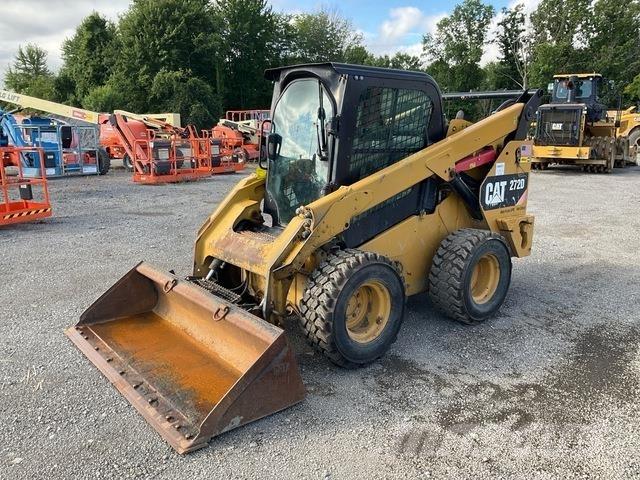 CAT 272D لوادر انزلاقية التوجيه