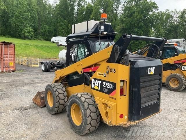 CAT 272D2 XHP لوادر انزلاقية التوجيه