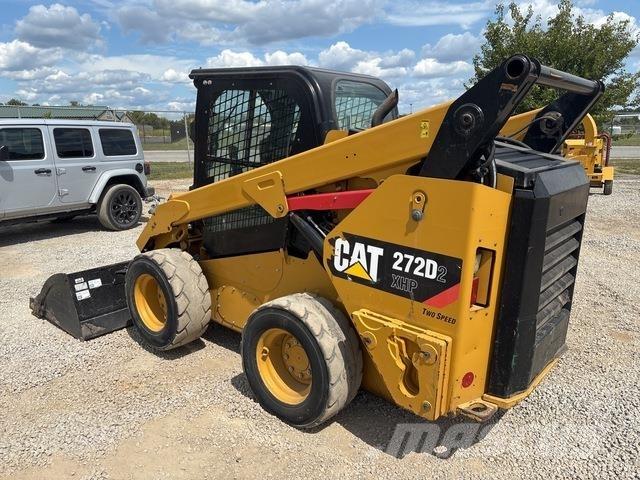 CAT 272D2 XHP لوادر انزلاقية التوجيه