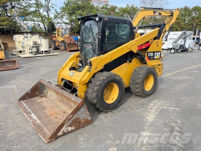 CAT 272D2 XHP لوادر انزلاقية التوجيه