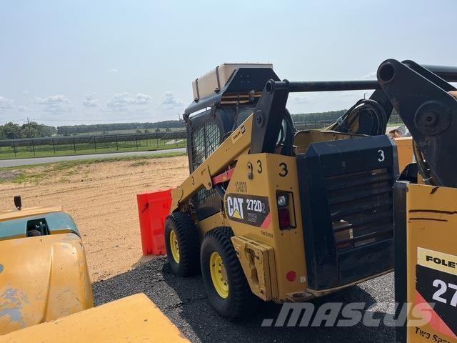 CAT 272D2XHP لوادر انزلاقية التوجيه
