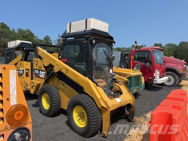 CAT 272D2XHP لوادر انزلاقية التوجيه