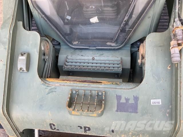 CAT 277C لوادر انزلاقية التوجيه