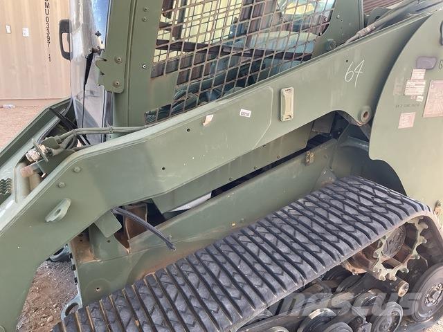 CAT 277C لوادر انزلاقية التوجيه