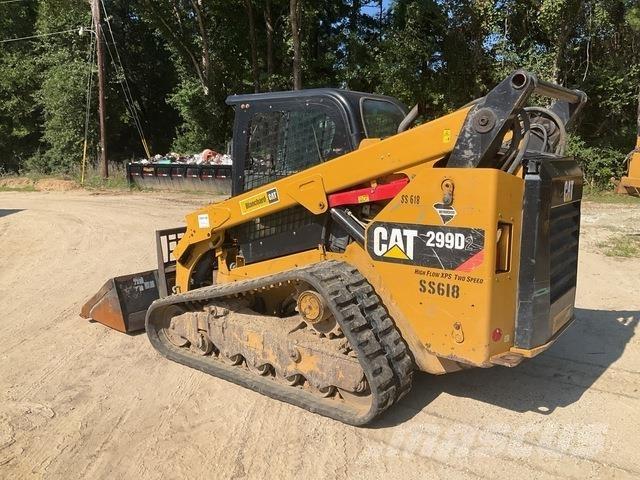 CAT 299D2 لوادر انزلاقية التوجيه