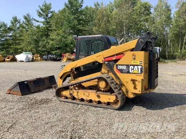 CAT 299D2 XHP لوادر انزلاقية التوجيه