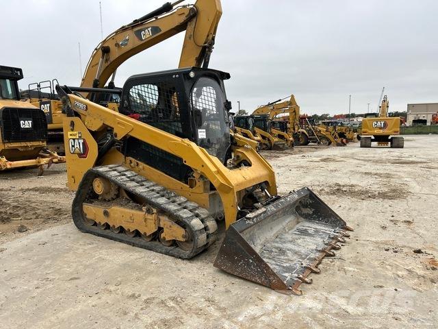 CAT 299D3 لوادر انزلاقية التوجيه