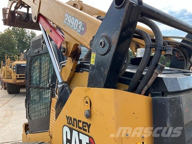 CAT 299D3 XE لوادر انزلاقية التوجيه