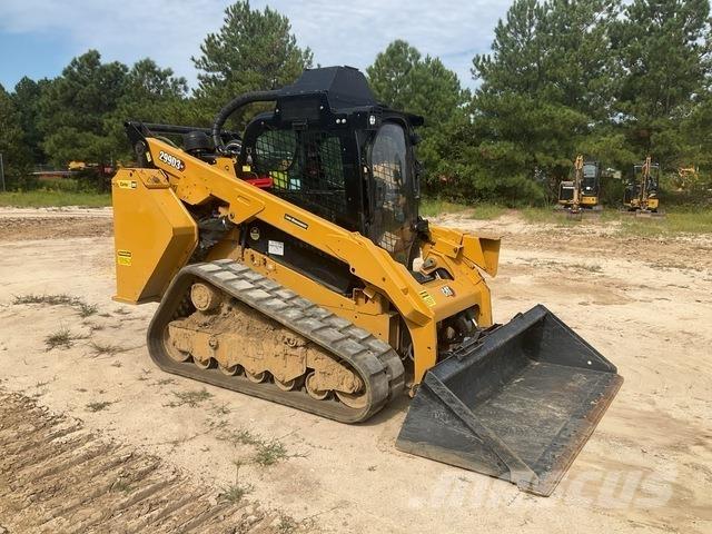 CAT 299D3 XE لوادر انزلاقية التوجيه
