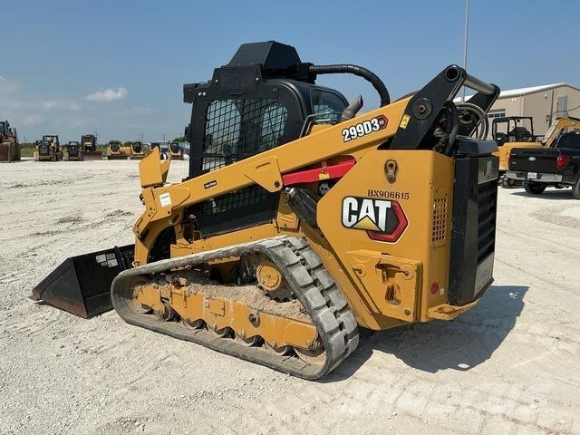 CAT 299D3XE لوادر انزلاقية التوجيه