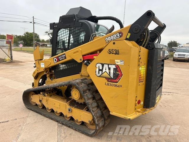 CAT 299D3XE لوادر انزلاقية التوجيه