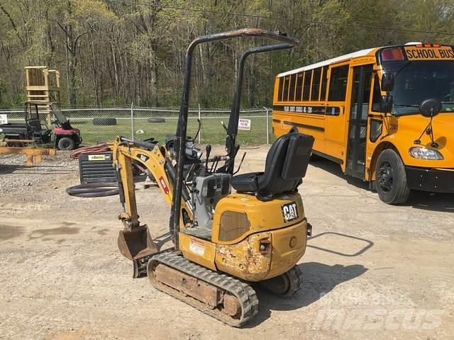 CAT 300.9D حفارات زحافة