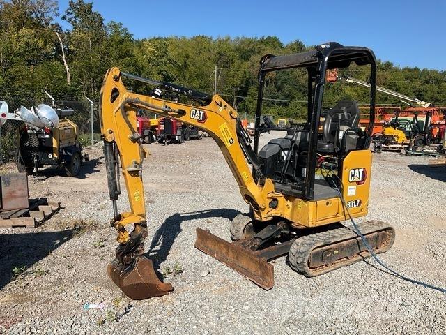 CAT 301.7CR حفارات زحافة