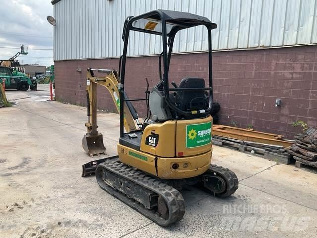 CAT 301.7D CR حفارات زحافة