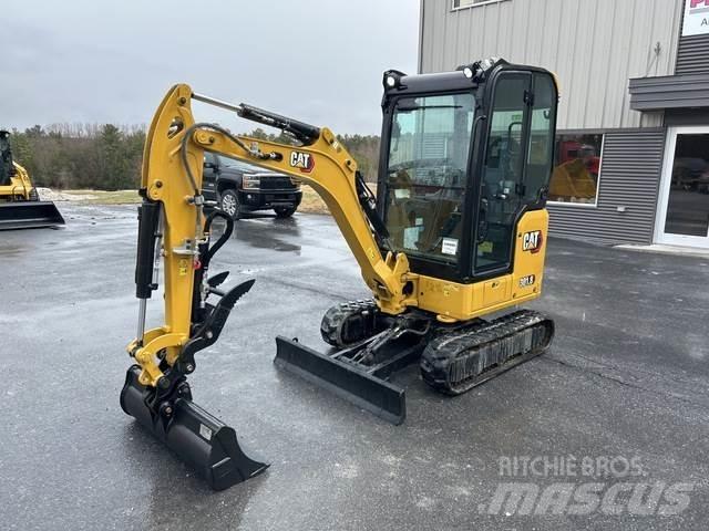 CAT 301.8 حفارات زحافة