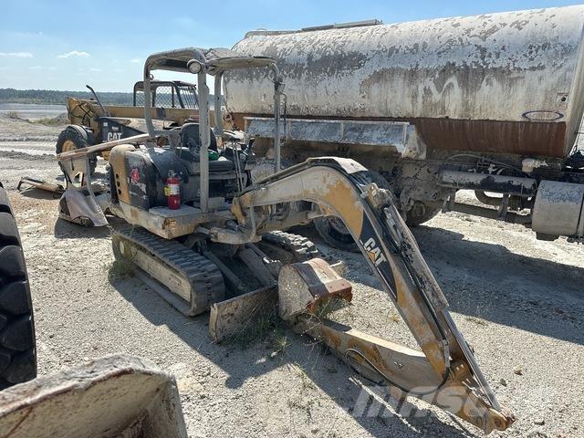 CAT 302.5 حفارات زحافة