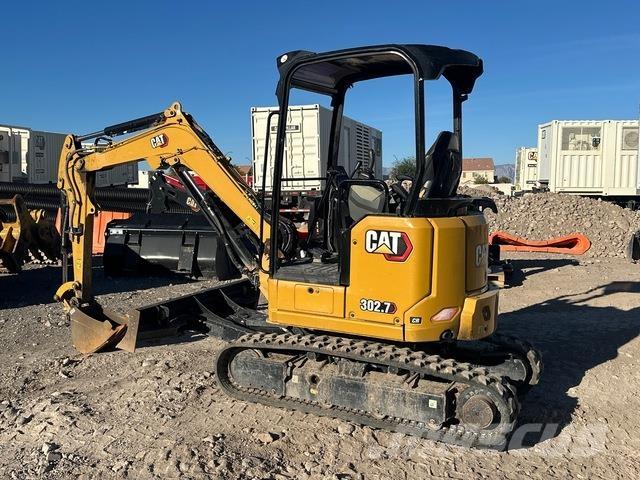 CAT 302.7 CR حفارات زحافة