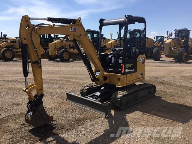 CAT 302.7CR حفارات زحافة