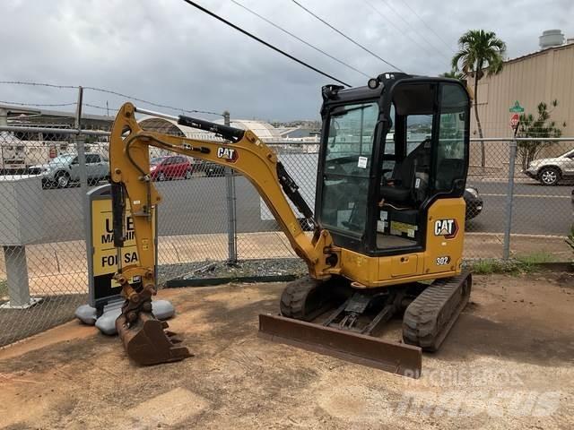 CAT 302CR حفارات زحافة